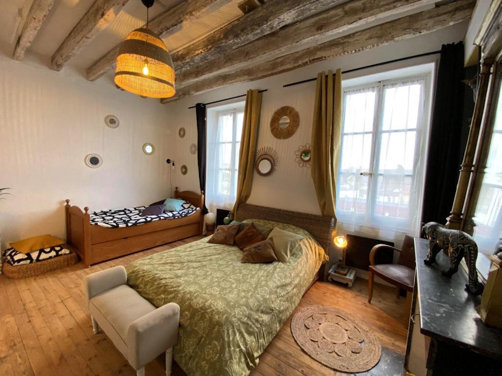 ノワイェ・シュル・シェール Les Petites Mirabelles Bed & Breakfast エクステリア 写真