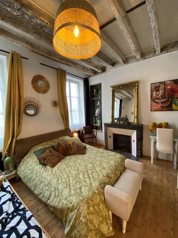 ノワイェ・シュル・シェール Les Petites Mirabelles Bed & Breakfast エクステリア 写真